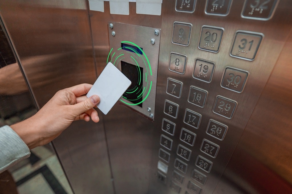 Pros and Cons of Proximity Card Readers Systems for Access Control